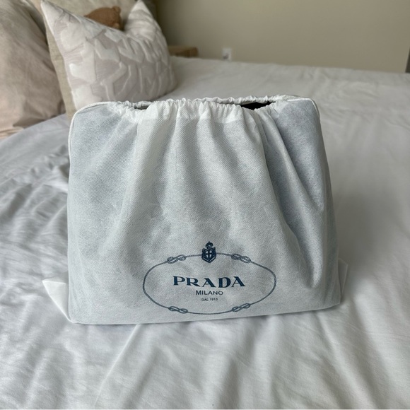 NWT Prada Vitello Phoenix Tote - Picture 7 of 7